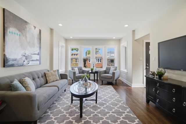 533 E 88th Place, Chicago, IL 60619