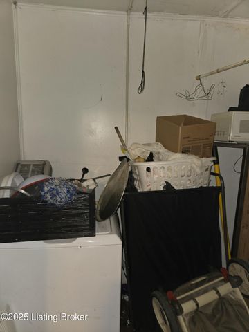 2426 Rowan St, Louisville, KY 40212