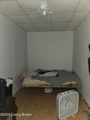 2426 Rowan St, Louisville, KY 40212