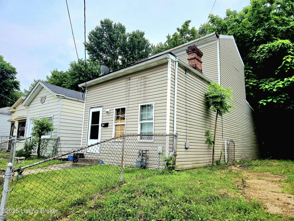 2426 Rowan St, Louisville, KY 40212