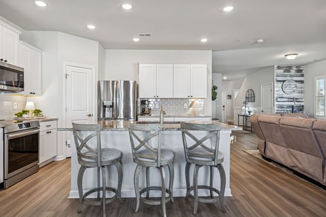 3254 Holiday Ln, Columbia, TN 38401