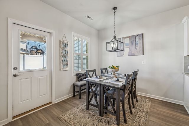 3254 Holiday Ln, Columbia, TN 38401