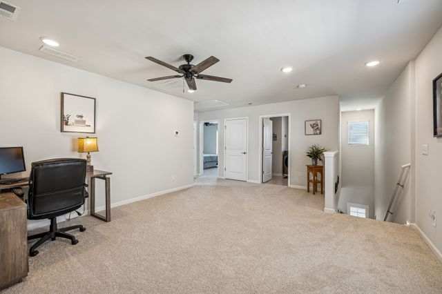 3254 Holiday Ln, Columbia, TN 38401