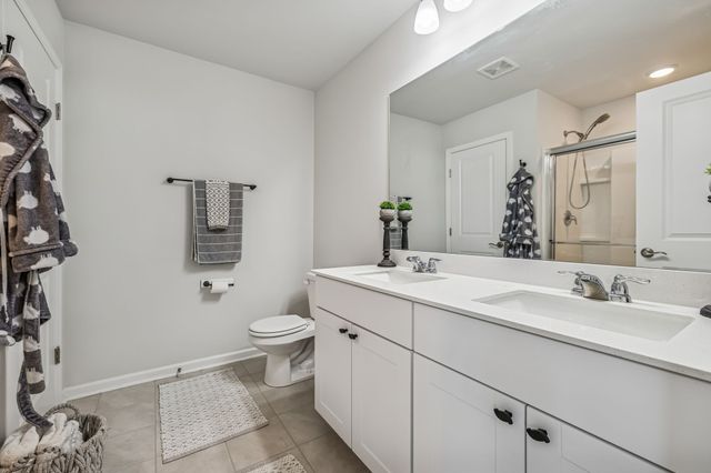 3254 Holiday Ln, Columbia, TN 38401