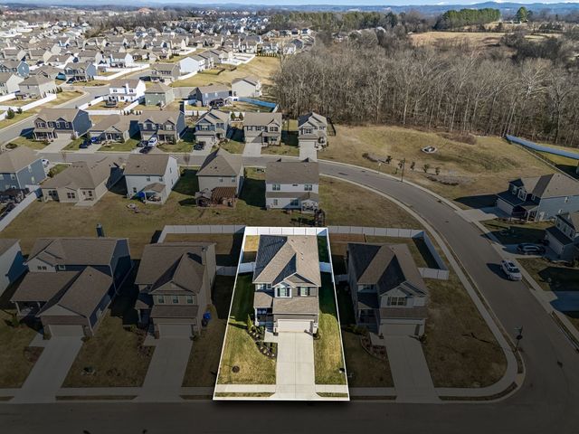 3254 Holiday Ln, Columbia, TN 38401