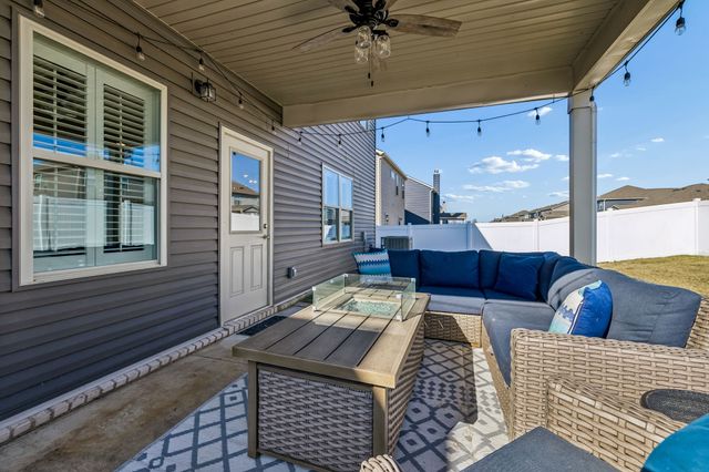 3254 Holiday Ln, Columbia, TN 38401