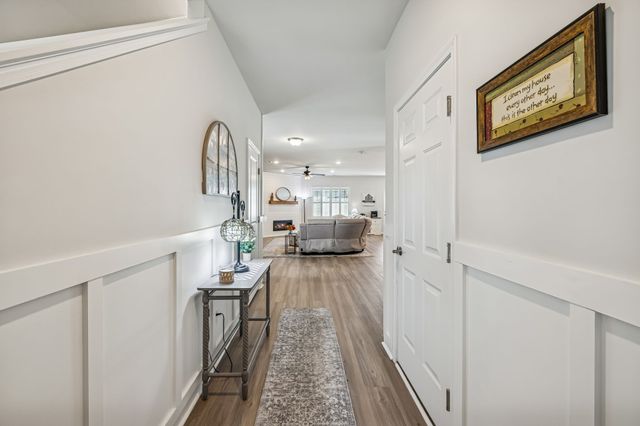 3254 Holiday Ln, Columbia, TN 38401