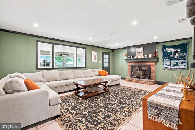 1324 TIMBER LN, Chalfont, PA 18914