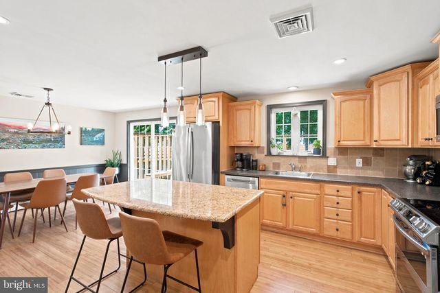 1324 TIMBER LN, Chalfont, PA 18914