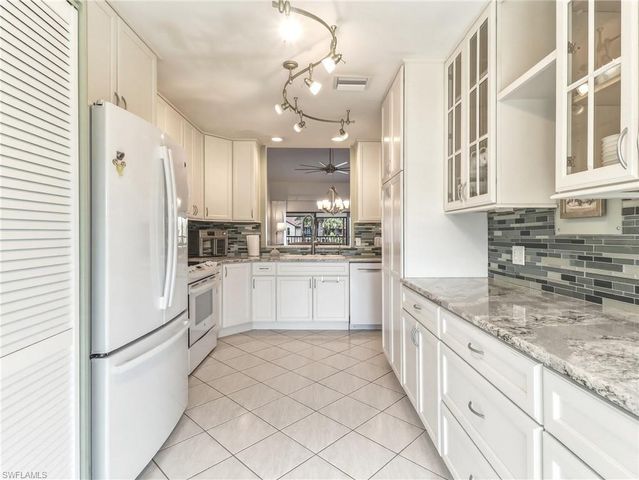 15452 Admiralty CIR 9, North Fort Myers, FL 33917