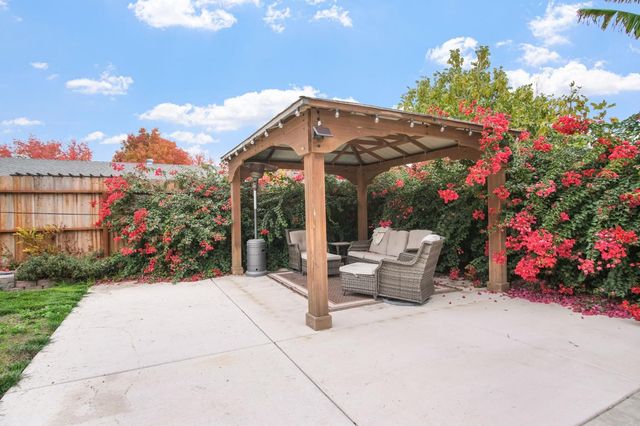 1805 E Orangeburg Ave, Modesto, CA 95355