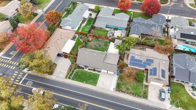 1805 E Orangeburg Ave, Modesto, CA 95355