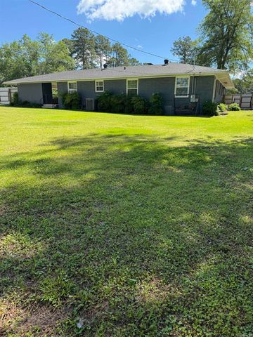 230 Berg Avenue, Camden, AR 71701