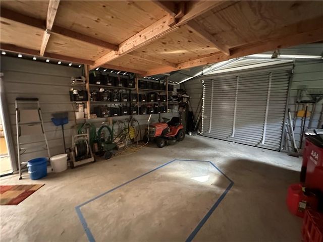 2332 Park Lane, Oak Grove, MO 64075