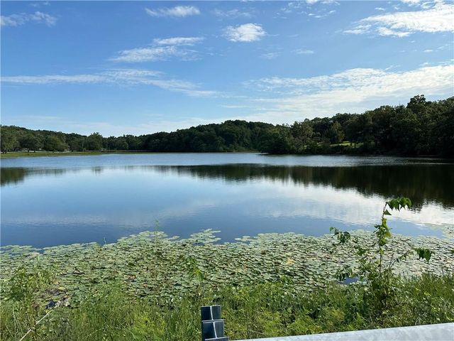 2332 Park Lane, Oak Grove, MO 64075