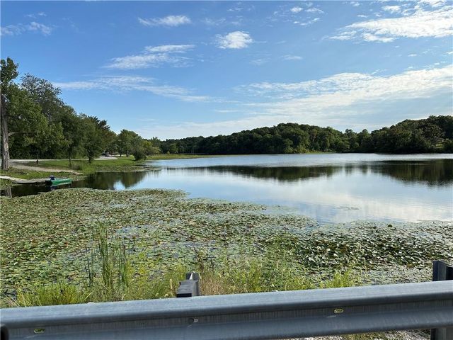 2332 Park Lane, Oak Grove, MO 64075