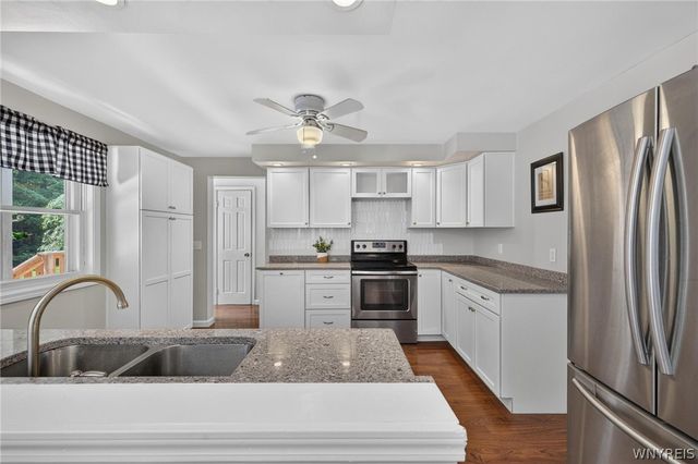 13431 Ward Road, Holland, NY 14080
