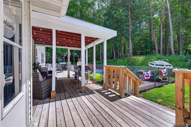 13431 Ward Road, Holland, NY 14080
