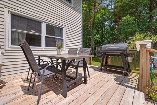 13431 Ward Road, Holland, NY 14080