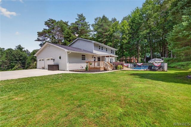 13431 Ward Road, Holland, NY 14080