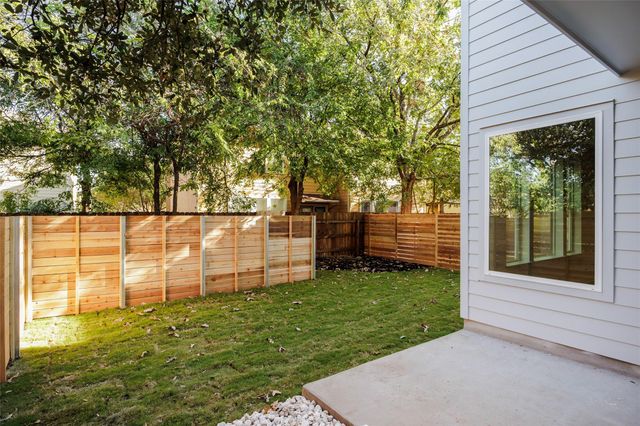 5107 Menchaca RD 4, Austin, TX 78745