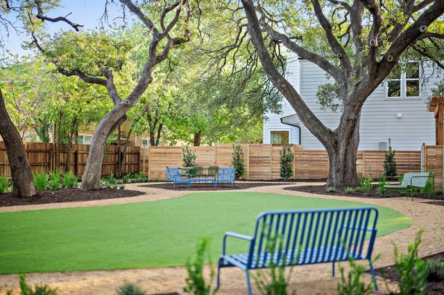 5107 Menchaca RD 4, Austin, TX 78745