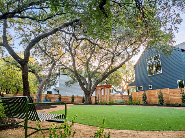 5107 Menchaca RD 4, Austin, TX 78745