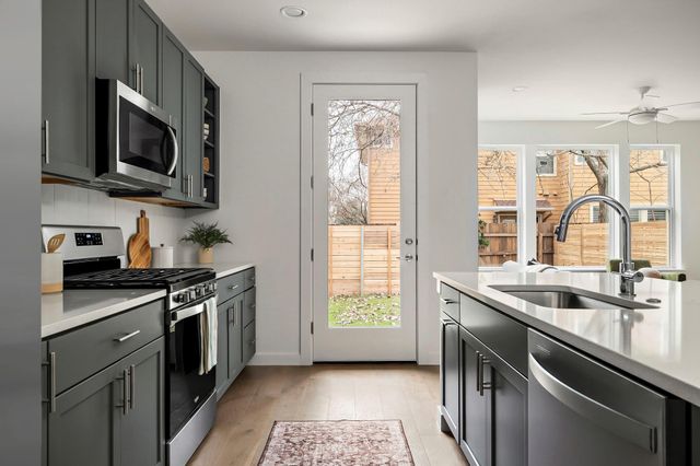 5107 Menchaca RD 4, Austin, TX 78745