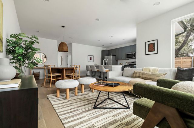 5107 Menchaca RD 4, Austin, TX 78745