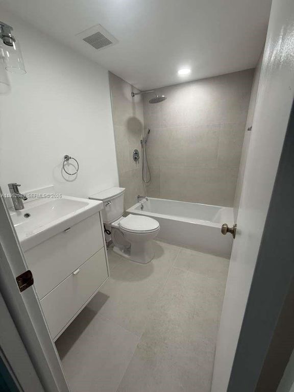 2055 SW 122nd Ave 518, Miami, FL 33175