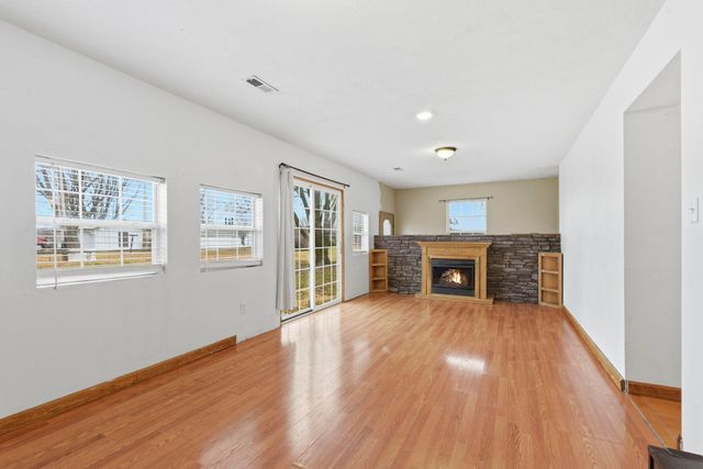 44 High Country Drive, Marshfield, MO 65706