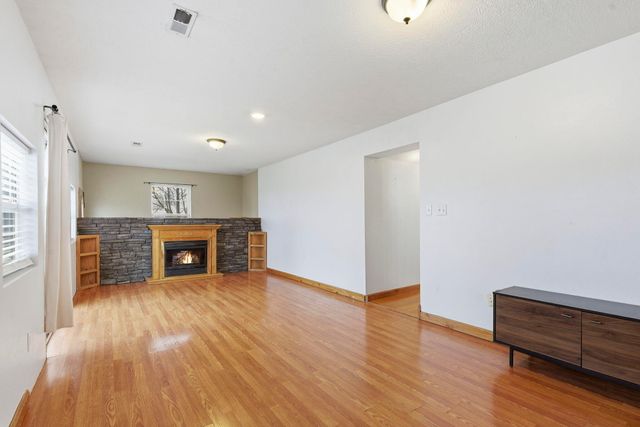 44 High Country Drive, Marshfield, MO 65706