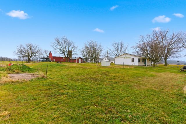 44 High Country Drive, Marshfield, MO 65706