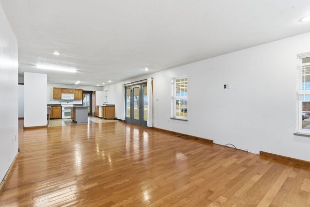 44 High Country Drive, Marshfield, MO 65706