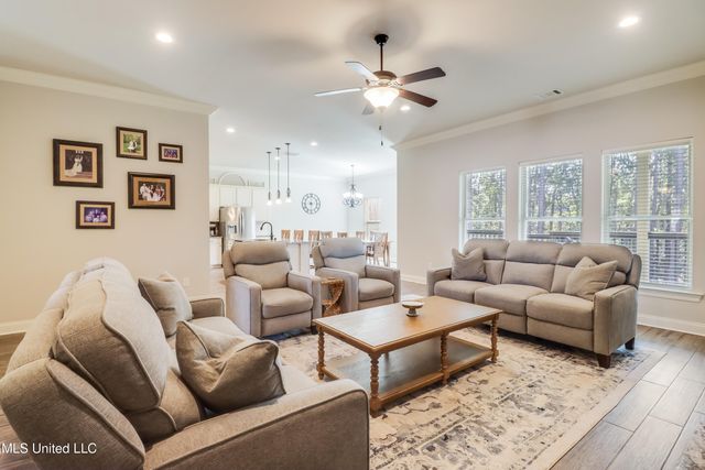 7591 Crescent Way Drive, Pass Christian, MS 39571