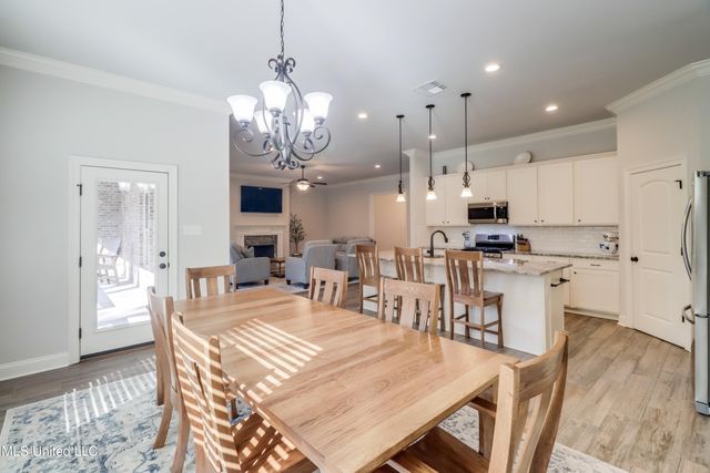 7591 Crescent Way Drive, Pass Christian, MS 39571