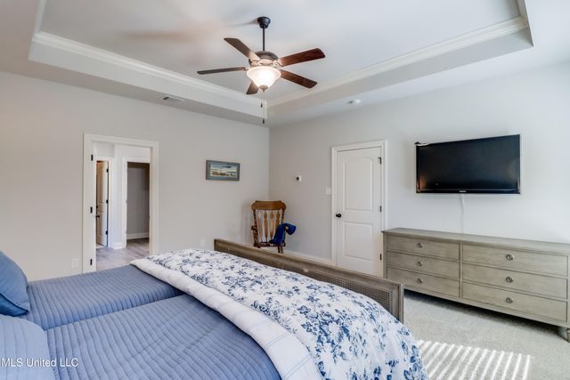 7591 Crescent Way Drive, Pass Christian, MS 39571