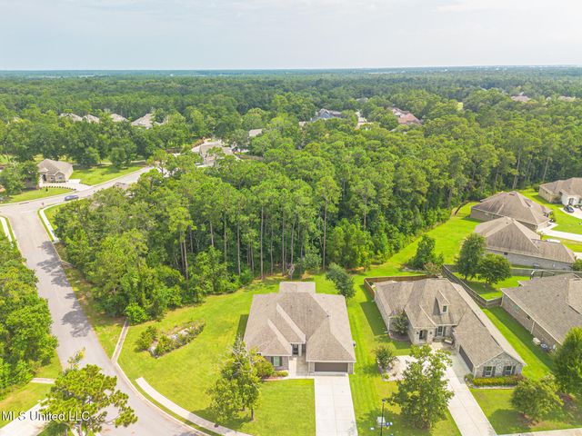 7591 Crescent Way Drive, Pass Christian, MS 39571