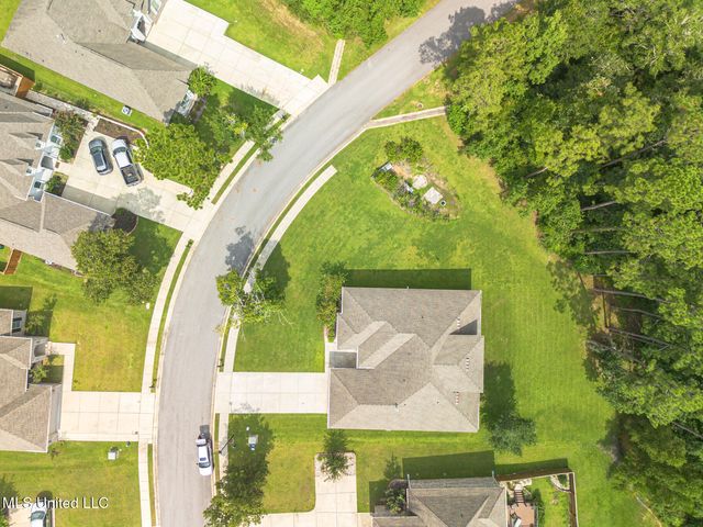 7591 Crescent Way Drive, Pass Christian, MS 39571