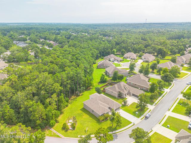 7591 Crescent Way Drive, Pass Christian, MS 39571