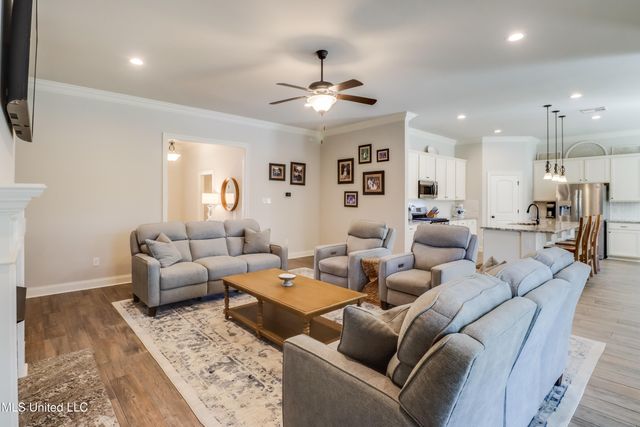 7591 Crescent Way Drive, Pass Christian, MS 39571