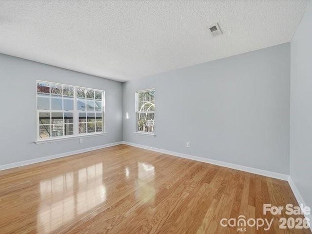 1968 8th Street Lane SE, Hickory, NC 28602