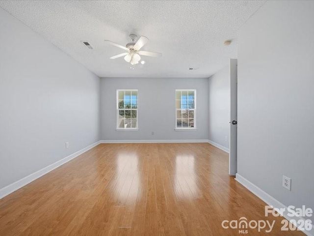 1968 8th Street Lane SE, Hickory, NC 28602