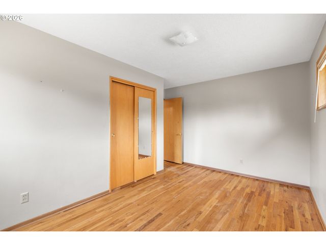807 Se 169TH Dr, Portland, OR 97233