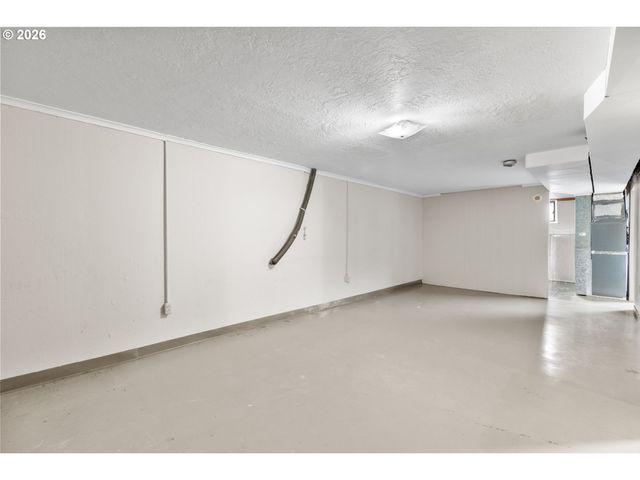 807 Se 169TH Dr, Portland, OR 97233