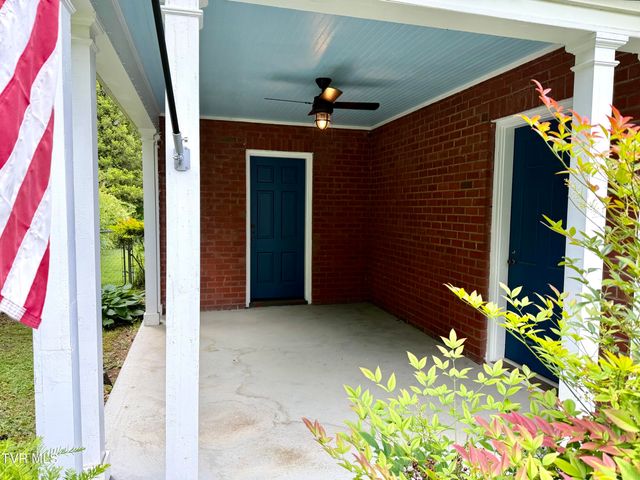 612 Lawrence Avenue, Bristol, VA 24201