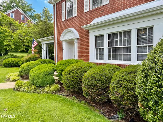612 Lawrence Avenue, Bristol, VA 24201