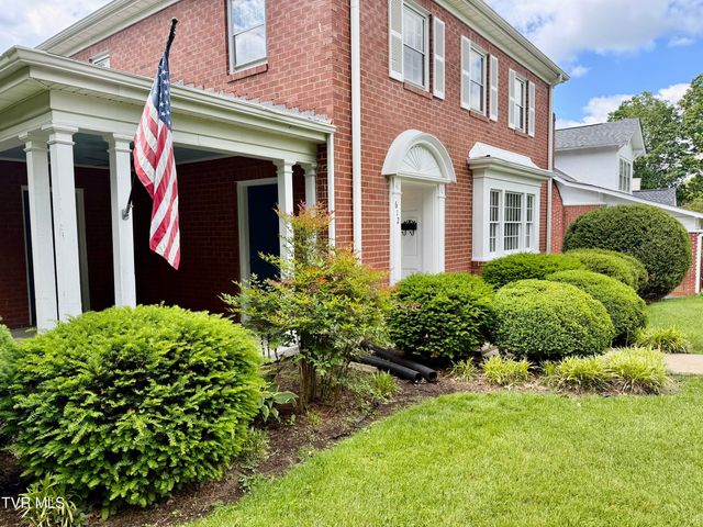 612 Lawrence Avenue, Bristol, VA 24201