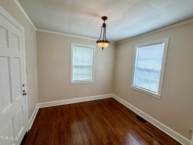 612 Lawrence Avenue, Bristol, VA 24201