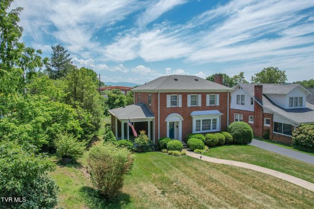 612 Lawrence Avenue, Bristol, VA 24201